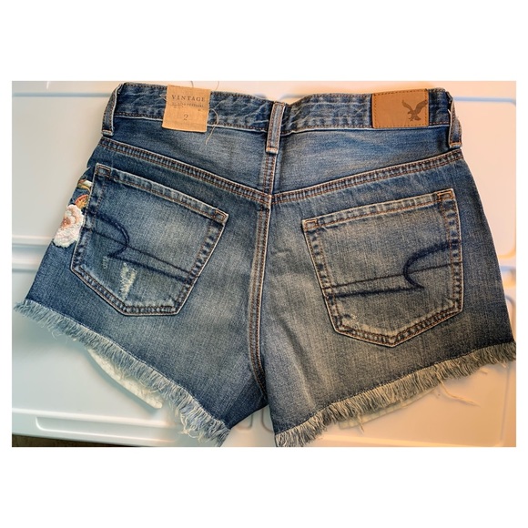 AMERICAN EAGLE SHORTS VINTAGE HI RISE FESTIVAL SIZE S NWT 520-741-8 - Picture 2 of 4